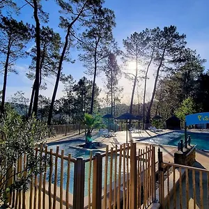 Camping Village De Bois Simonet